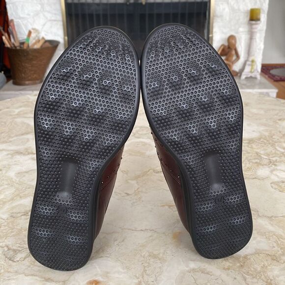 Fluchos Leather Ultra Lightweight Walking Shoes - Picture 15 of 16